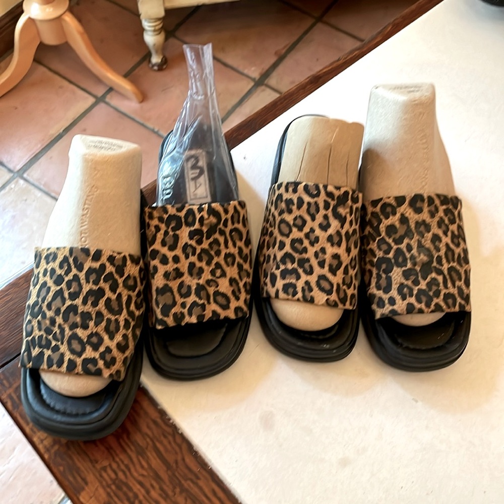 MIA slip ons